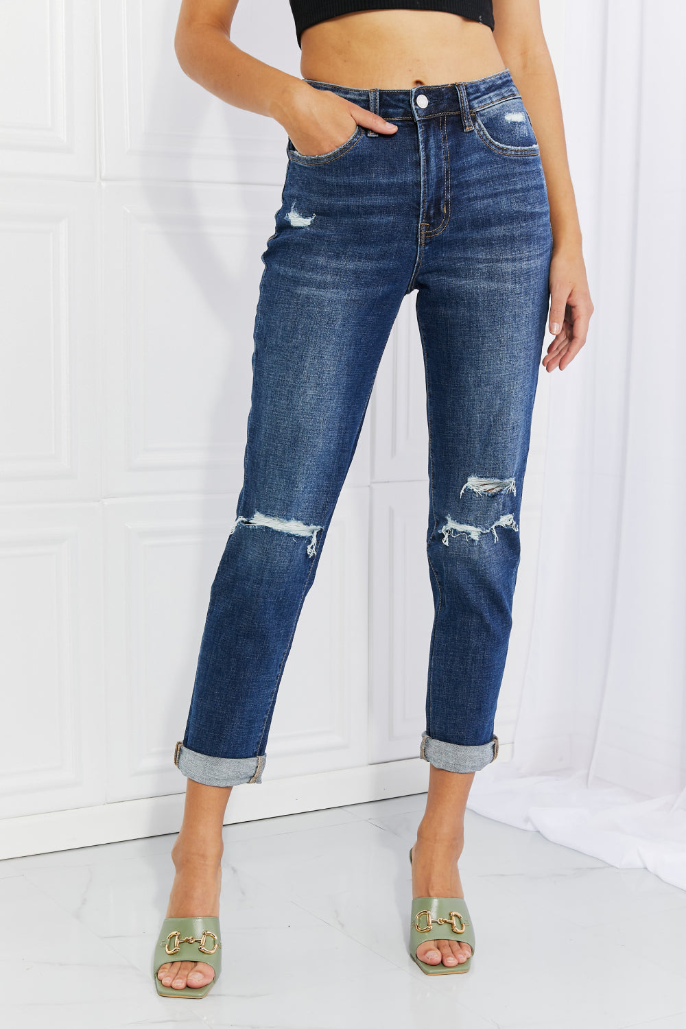 Cropped Jeans with Pockets